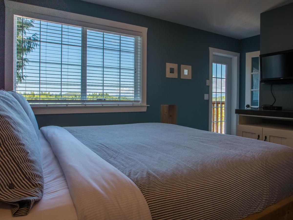 Surfs Inn Rainforest Cottages Ucluelet Ngoại thất bức ảnh